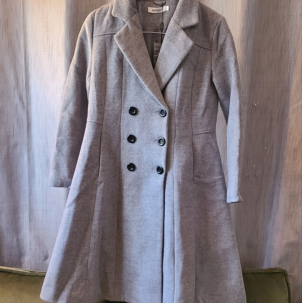 BNWT Aptro wool coat